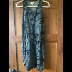 SUNDRY ❤️ EUC Weekender Dress with pockets